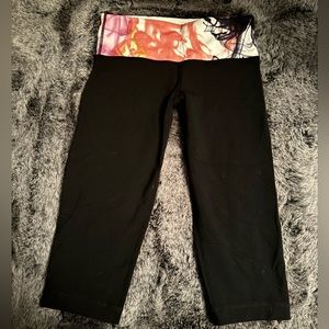 Lululemon Crop Unicorn Tears Pants Throwback Edition Size 4
